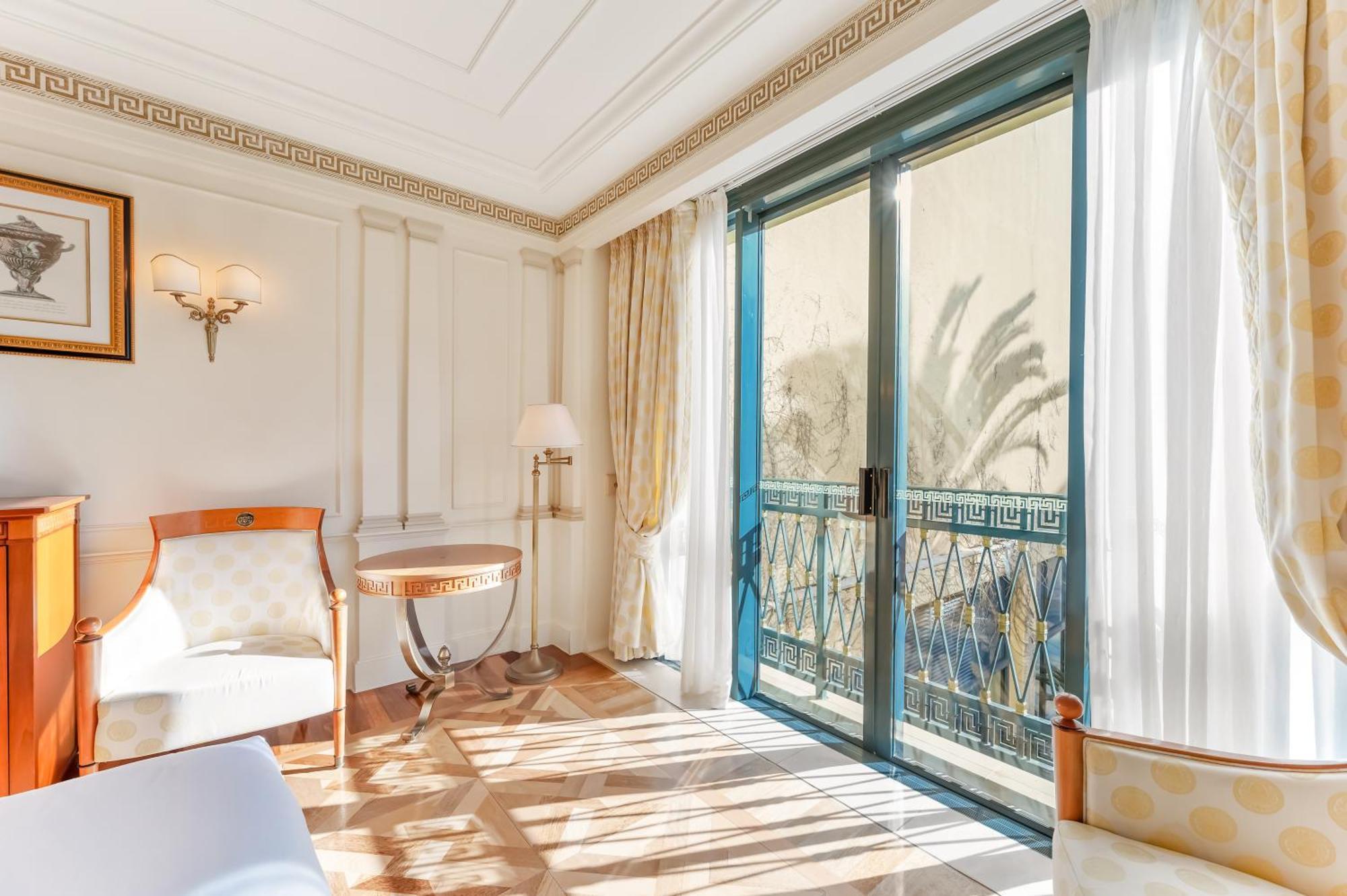 ホテル パラッツォ ヴェルサーチ ゴールドコースト エクステリア 写真 A room at the hotel